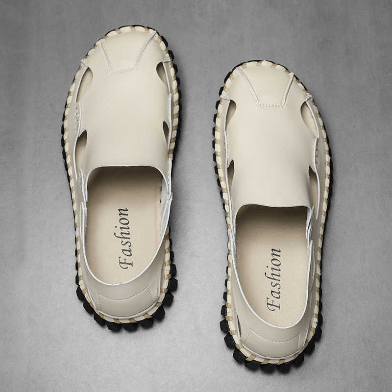 Luxury Lifestyle Outfit - Sepatu Anti Selip untuk Pria Sepatu
