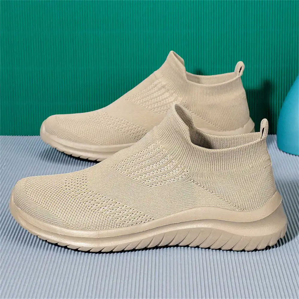 Sepatu olahraga pria, krem lem - Luxury Lifestyle Names ulasan dan harga